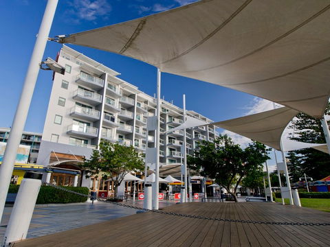 Oaks Waterfront Resort - NT Tourism 0