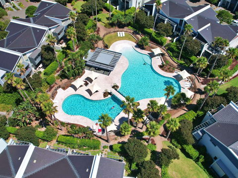 Pullman Magenta Shores Resort - NT Tourism 1