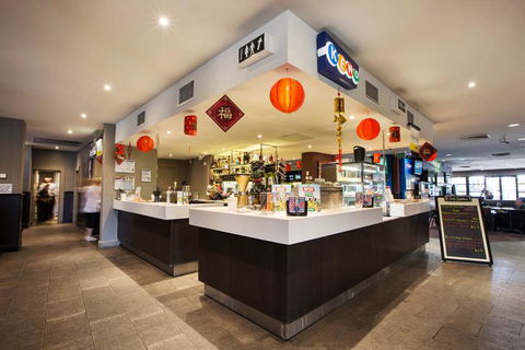 Nightcap At Ashley Hotel - NT Tourism 3