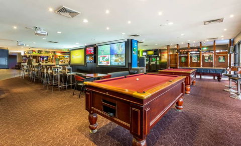 Nightcap At Ashley Hotel - NT Tourism 7