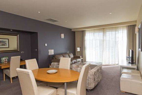 Peppers Seaport Hotel - Accommodation NT 4