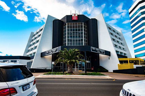Best Western Plus Hotel Lord Forrest - Accommodation NT 1