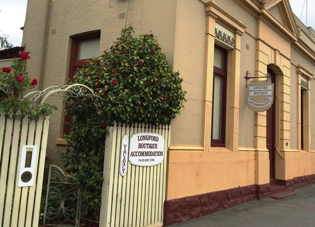  Accommodation NT