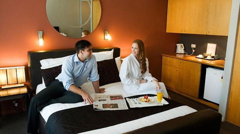 The Clarendon Hotel - Accommodation NT 2
