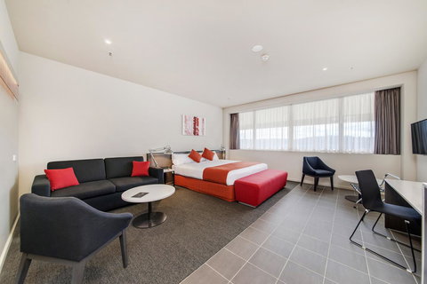 Abode Woden - Accommodation NT 8