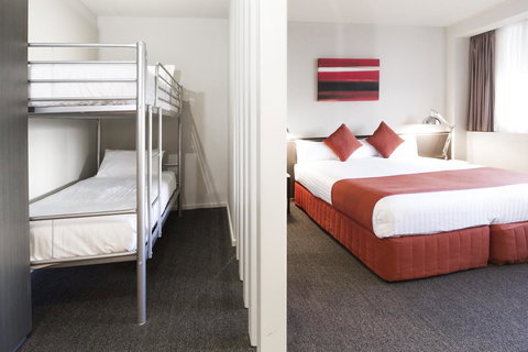 Abode Woden - Accommodation NT 19