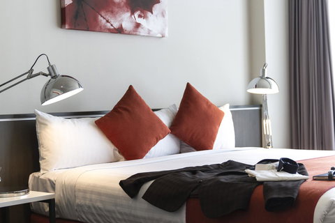 Abode Woden - Accommodation NT 25