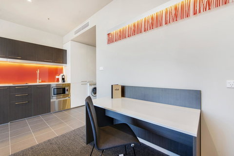Abode Woden - Accommodation NT 16
