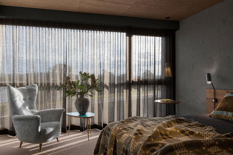 Ovolo Nishi - Accommodation NT 6