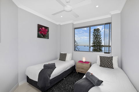 Lakeside Waterfront Apartment The Entrance - Accommodation NT 9
