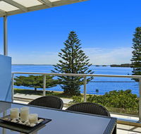 Lakeside Waterfront Apartment 18 The Entrance - NT Tourism