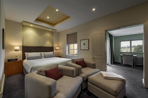 The Louise - Accommodation NT 37