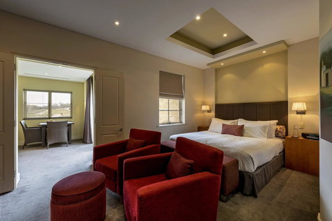 The Louise - Accommodation NT 18