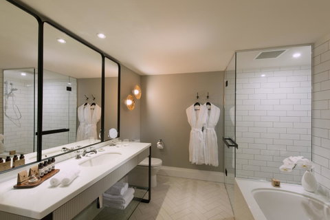 Mayfair Hotel - Accommodation NT 17