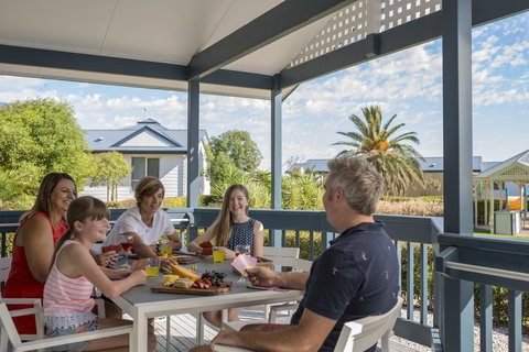 The Retreat West Beach Parks - Accommodation NT 10
