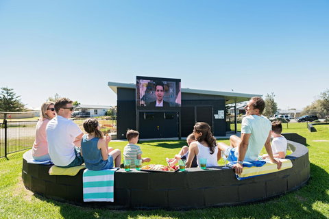 The Retreat West Beach Parks - Accommodation NT 8
