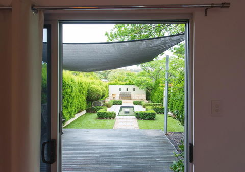 S T U D I O 22 Peaceful Retreat With Garden Views - Accommodation NT 12