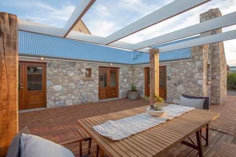 Lucy's Cottage - Accommodation NT 18