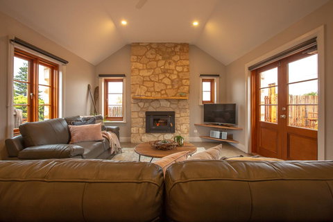 Lucy's Cottage - Accommodation NT 0