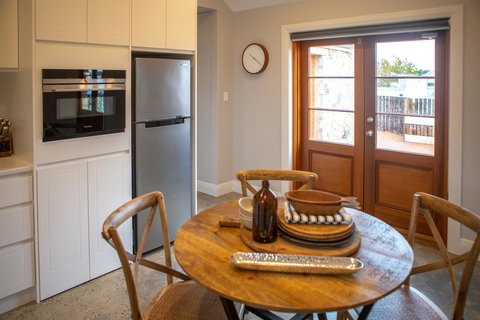 Lucy's Cottage - Accommodation NT 11