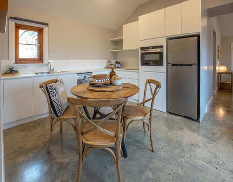 Lucy's Cottage - Accommodation NT 9