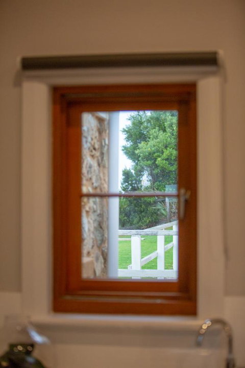 Lucy's Cottage - Accommodation NT 12