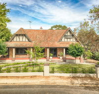The Tudor House