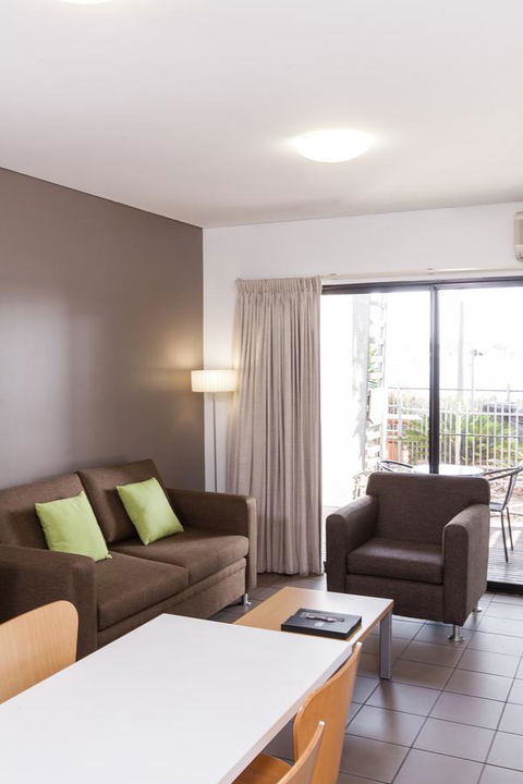 Majestic Oasis Apartments - Accommodation NT 17