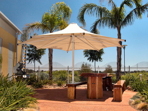 Majestic Oasis Apartments - Accommodation NT 6