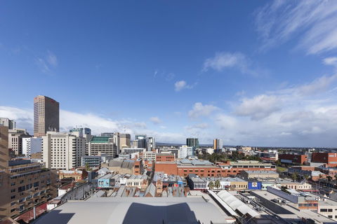 Oaks Adelaide Horizons Suites - NT Tourism 9