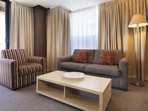 Oaks Adelaide Horizons Suites - NT Tourism 14
