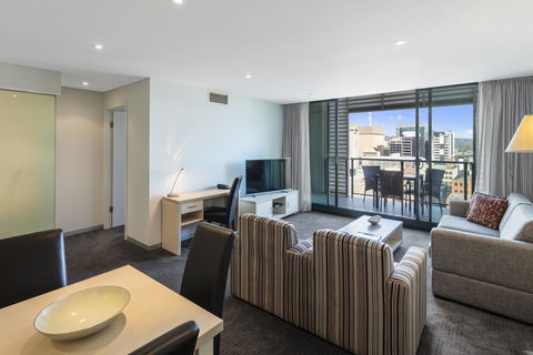 Oaks Adelaide Horizons Suites - NT Tourism 7
