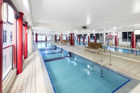 Oaks Adelaide Horizons Suites - NT Tourism 1