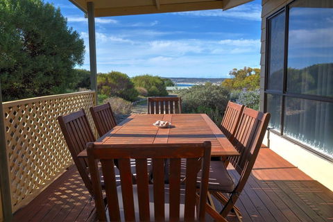 Emu Bay Holiday Homes - Accommodation NT 6