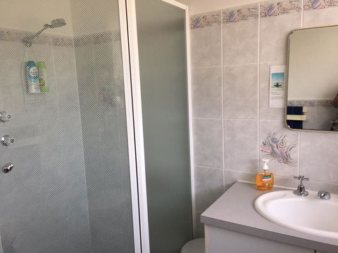 Emu Bay Holiday Homes - Accommodation NT 35