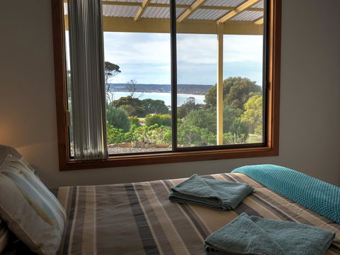 Emu Bay Holiday Homes - Accommodation NT 32