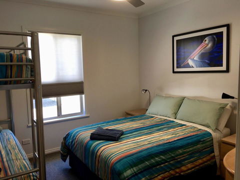 Emu Bay Holiday Homes - Accommodation NT 18