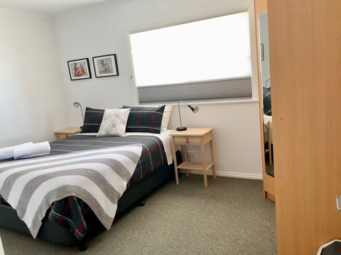 Emu Bay Holiday Homes - Accommodation NT 21