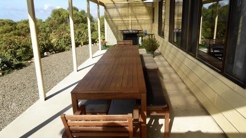 Emu Bay Holiday Homes - Accommodation NT 13