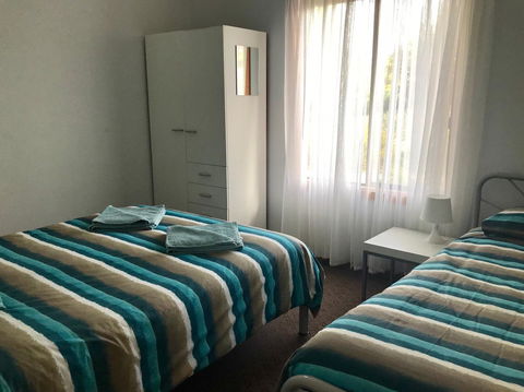 Emu Bay Holiday Homes - Accommodation NT 34