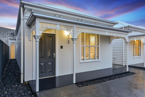 Aloha Central Luxury Apartments - Accommodation NT 2
