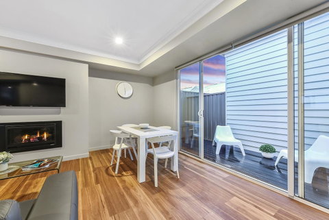 Aloha Central Luxury Apartments - Accommodation NT 24