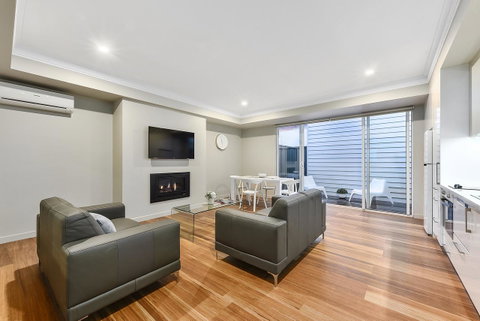 Aloha Central Luxury Apartments - Accommodation NT 6