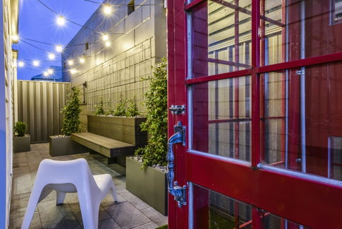 Aloha Central Luxury Apartments - Accommodation NT 11