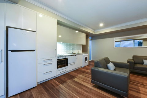 Aloha Central Luxury Apartments - Accommodation NT 29
