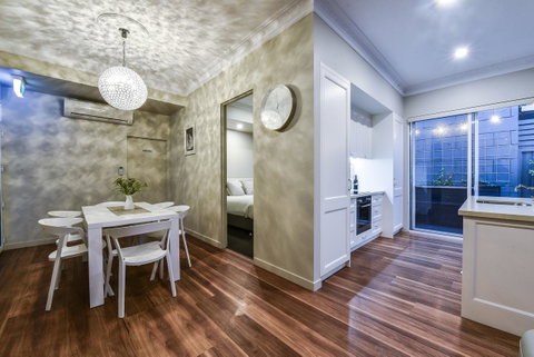 Aloha Central Luxury Apartments - Accommodation NT 15