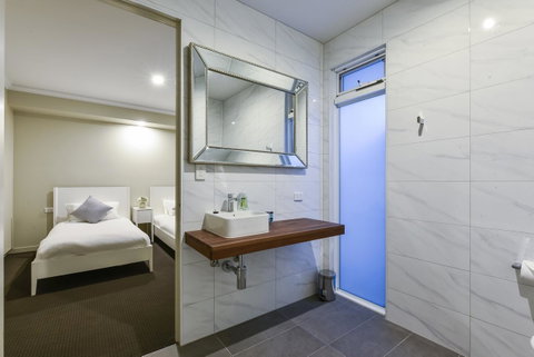 Aloha Central Luxury Apartments - Accommodation NT 26