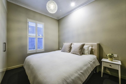 Aloha Central Luxury Apartments - Accommodation NT 4