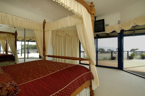 Doyles On The Bay - Accommodation NT 24