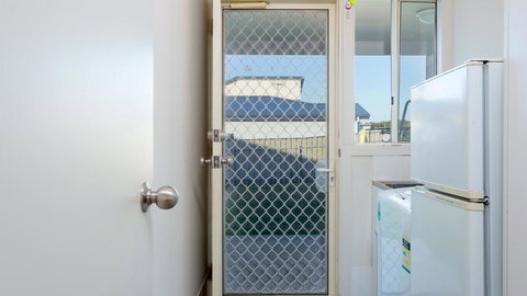 Rocks Beach House Victor Harbor - Accommodation NT 6